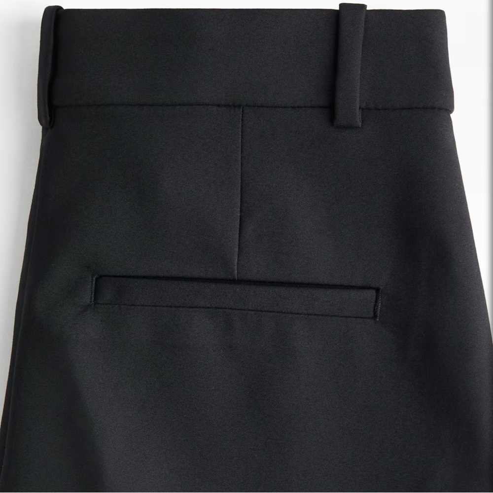 H&M Black Elastic Waist Ankle Length Pants - Picture 3 of 4